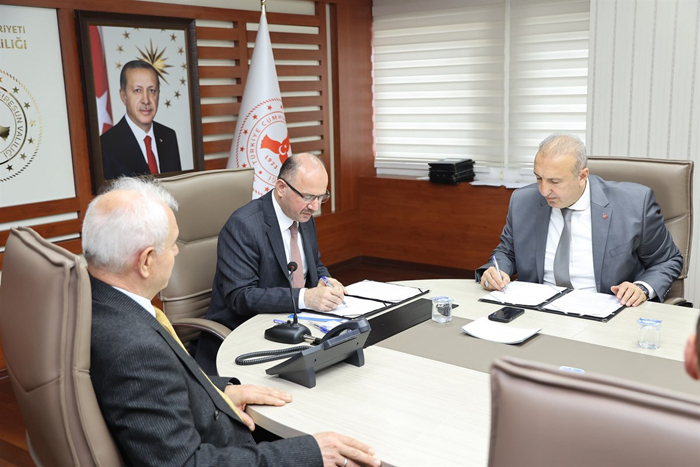 Giresun’da hayata geçirilecek olan 9 adet projenin imzası atıldı
