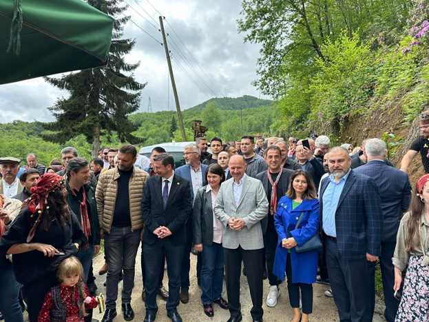 Eynesil 4. Amber Çay Hasat Şenliği