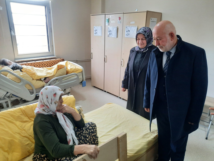 Ömer Şentürk’ten Engelli Bakım Merkezi’ne Anlamlı Ziyaret