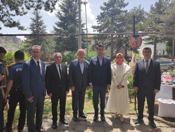 Şebinkarahisar Halk Eğitim Merkezi'nden El Sanatları Sergisi
