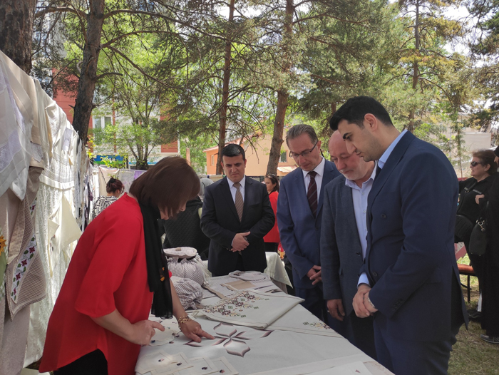 Şebinkarahisar Halk Eğitim Merkezi'nden El Sanatları Sergisi