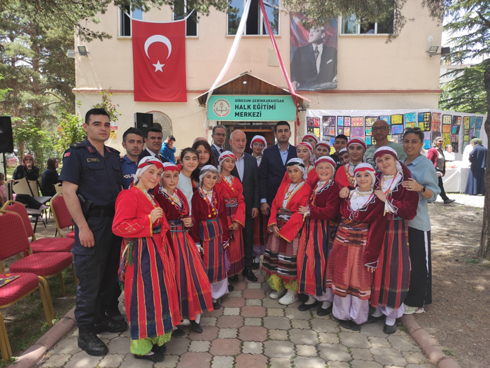 Şebinkarahisar Halk Eğitim Merkezi'nden El Sanatları Sergisi