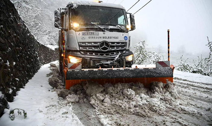 Giresun Şehir Merkezine Yağan Kar Yüksek Kesimlerde Etkili Oldu 