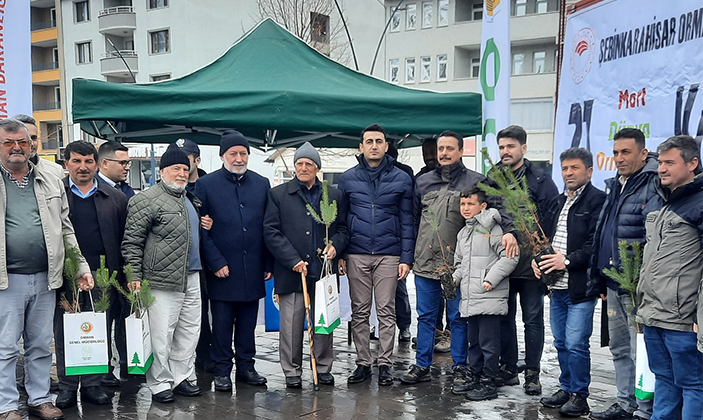 Şebinkarahisar’da Orman Haftası Etkinliği: Fidan Dağıtımı Yapıldı