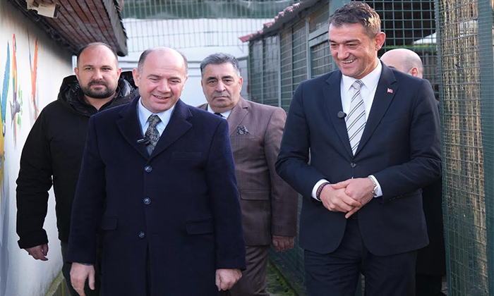 Vali Serdengeçti ve Başkan Köse Giresun Hayvan Barınağını Ziyaret Etti