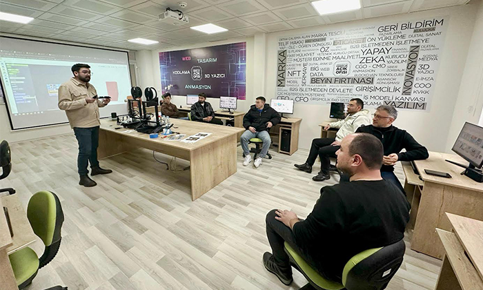 Giresun Belediyesi’nden Gençlere Yönelik “3D Yazıcı ve Tasarım” Eğitimi Başladı