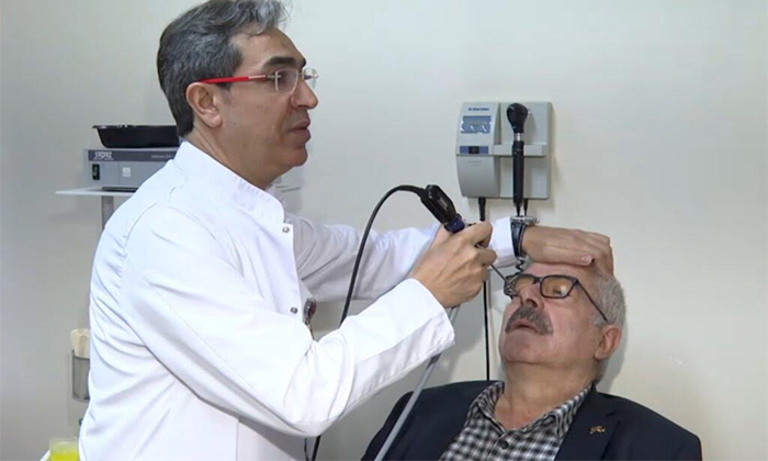 30 Yıldan Fazla Burnuna Kaçan Küpe ile Yaşadı