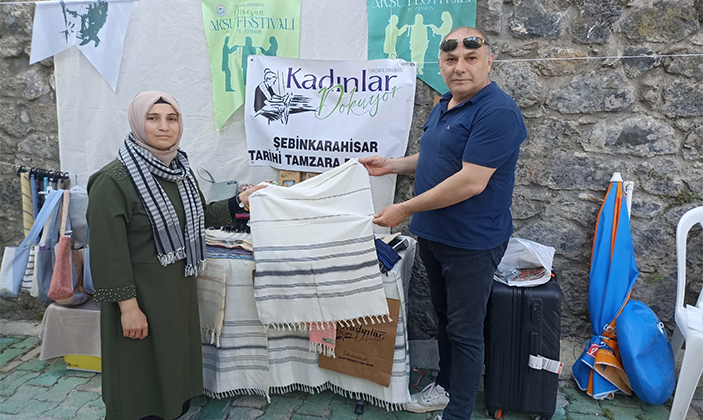 Ustadan Öğrenciye Uzanan Miras: Hüseyin Gazi Menteşoğlu ve Ünsal Çalık'ın Işığında Tamzara Dokuması