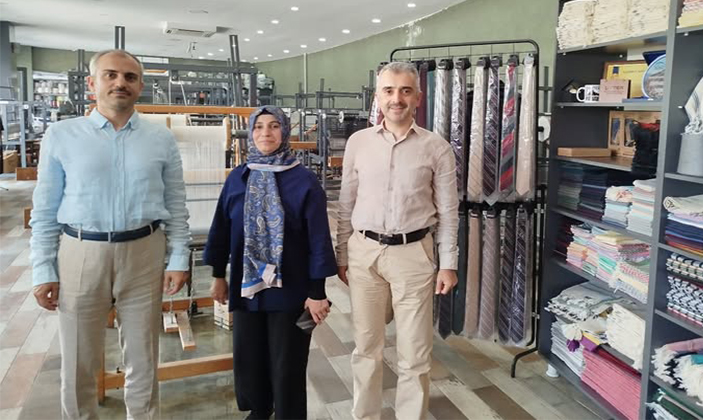 Çayırova Belediye Başkanı Çiftçi Kadınlar Dokuyor Kooperatifini Ziaret Etti 