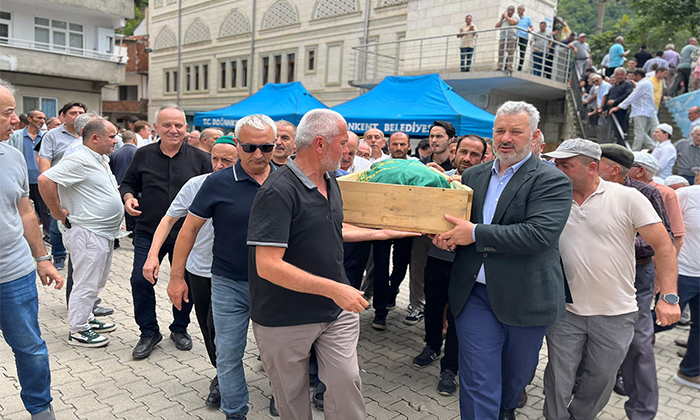 Doğankent’te Aynı Aileden 4 Kişi Toprağa Verildi