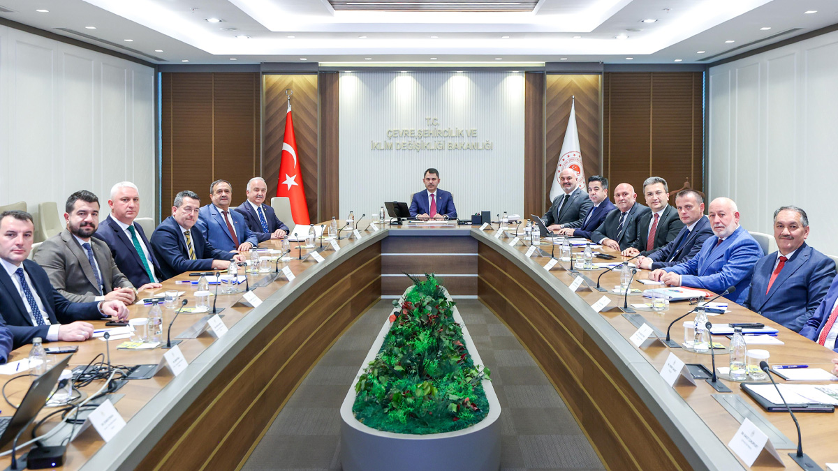 AK Parti Giresun heyeti’nden Bakan Kurum’a kritik ziyaret: Yeni projelere destek sözü!