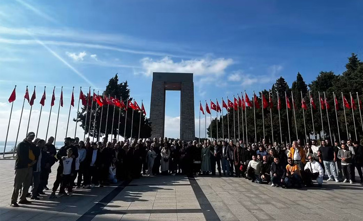 Fevzi Çakmak Köyü gençliğinden tarihe saygı dersi: Çanakkale Şehitliği ziyareti