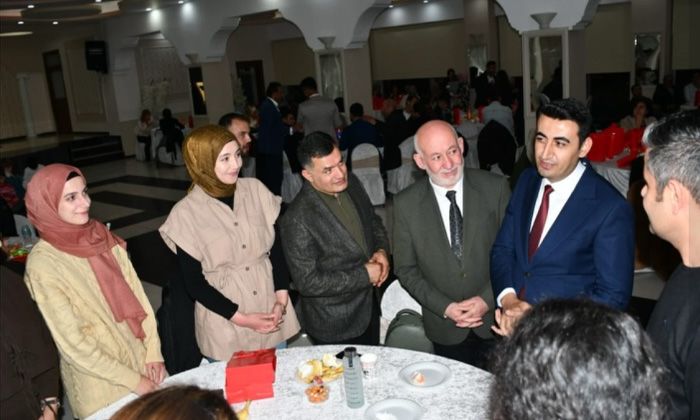 Şebinkarahisar’da öğretmenler gününde anlamlı buluşma: Başkan Şentürk ve Kaymakam Ardıç öğretmenlerin yanındaydı