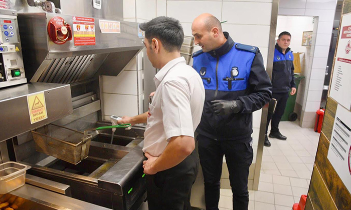 Zincir Fast Food İşletmelerine Kapsamlı Hijyen Denetimi