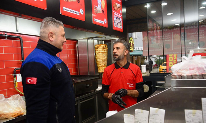 Dönercilerde Kapsamlı Zabıta Denetimi: Hijyen ve Fiyatlar Mercek Altında