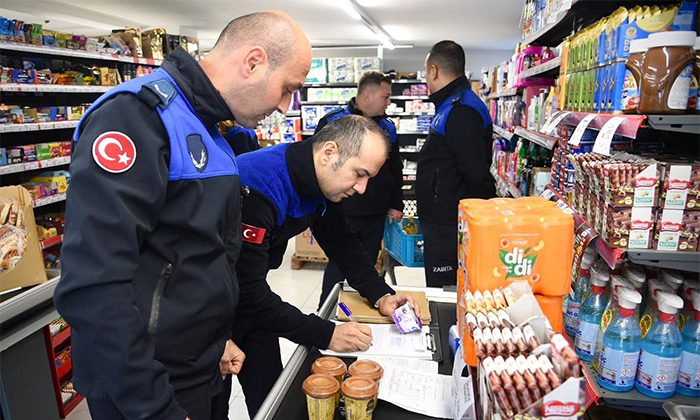 Marketlere Sıkı Denetim: Zabıta Ekipleri Raf ve Kasaları İnceliyor