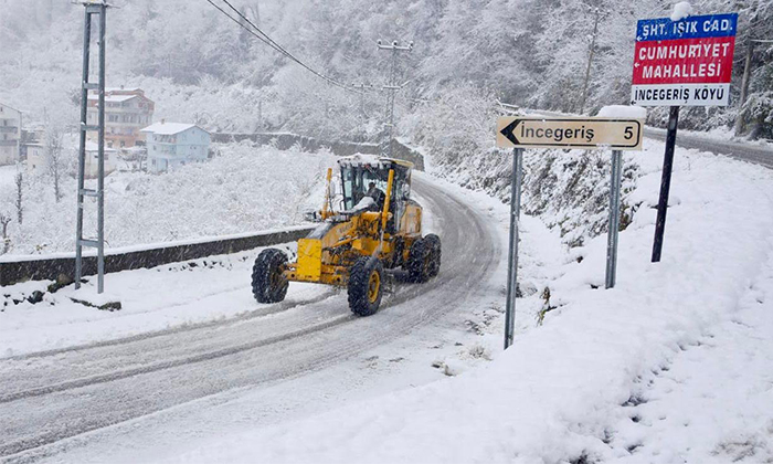Giresun'un Yüksek Kesimleri Kar Altında: Ekipler Gece Boyunca Durmadı