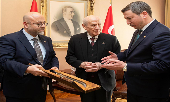 Devlet Bahçeli’ye Anlamlı Hediye: Giresun’un 