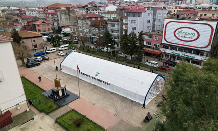 Espiye’de Ramazan Coşkusu: Hükümet Konağı Önünde İftar Sofrası Kuruluyor
