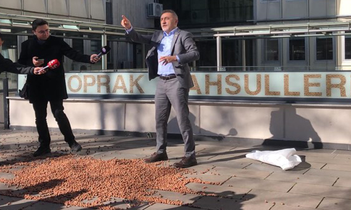 TMO Önünde Fındık Döktü! 