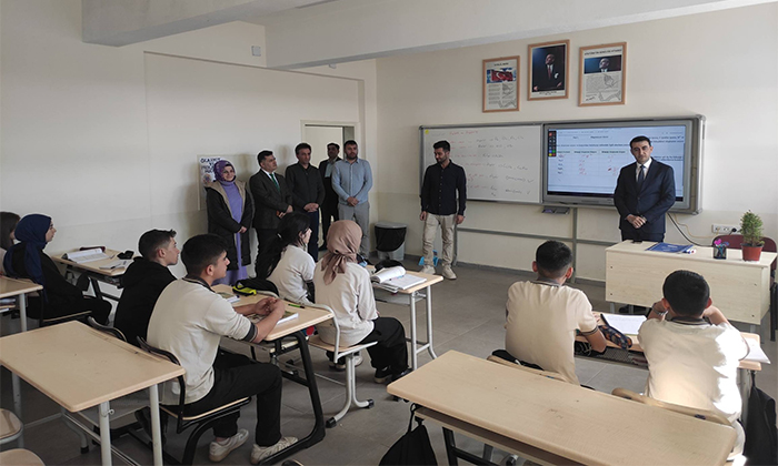 Kaymakam Ardıç Şebinkarahisar Anadolu Lisesi’ni Ziyaret Etti