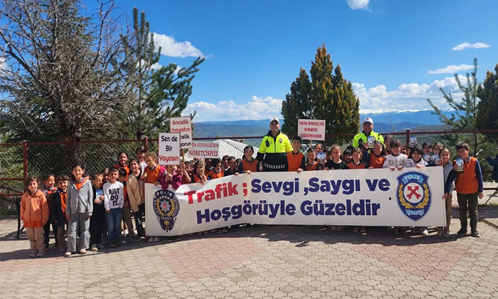 Şebinkarahisar’da Trafik Haftası: Öğrencilere Trafik Bilinci Eğitimi Verildi