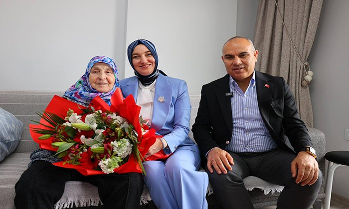 Giresun Valisi Mustafa Koç’tan Şehit Annesine Anlamlı Anneler Günü Ziyareti