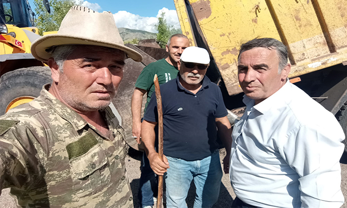 Şebinkarahisar Altınçevre Köyü Sakinleri El Ele Verdi: Kıştan Bozulan Yollar İmece Usulüyle Yenilendi