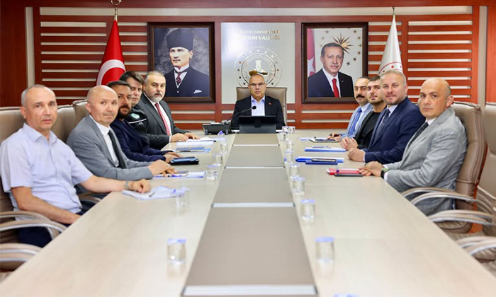 Vali Mustafa Koç: 