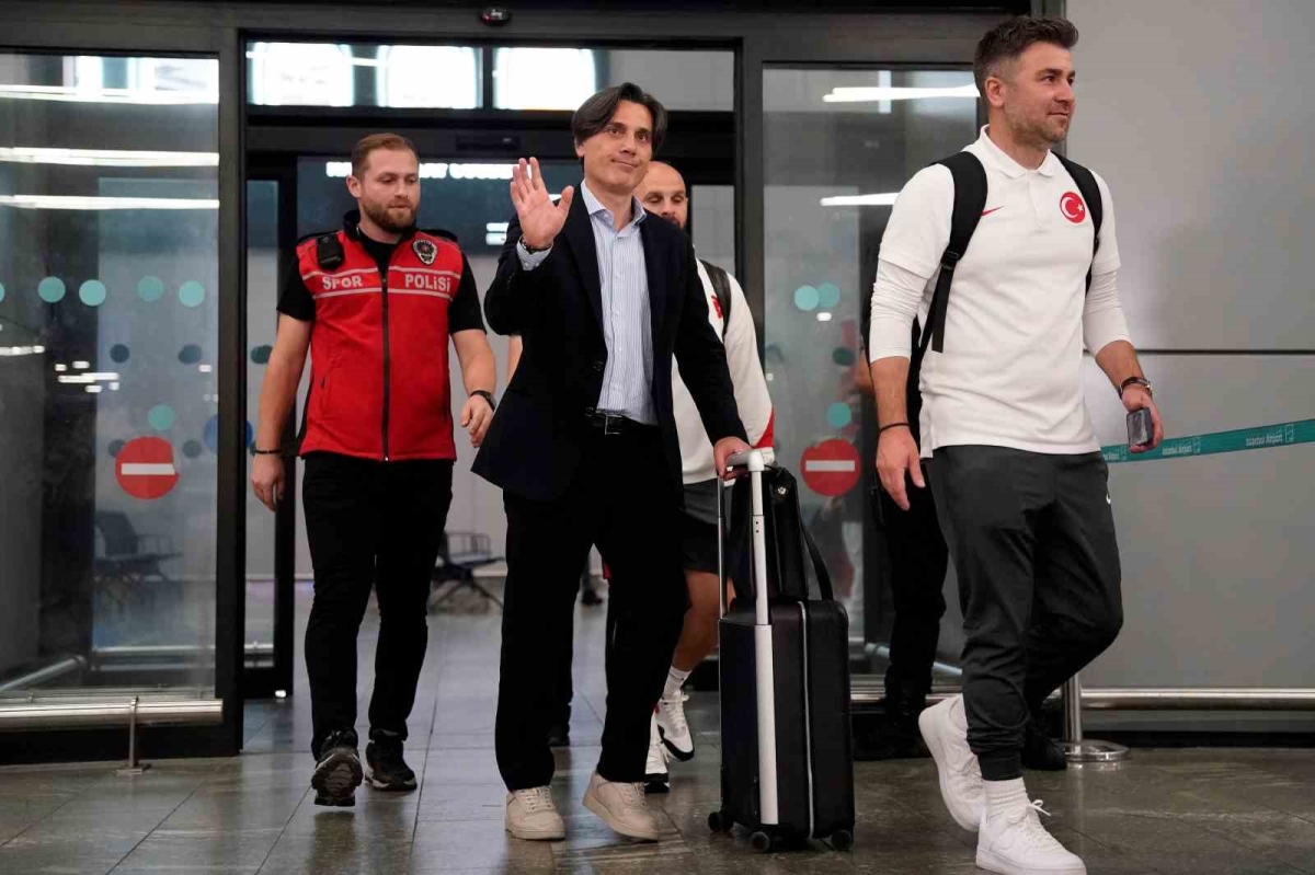 A Milli Futbol Takımı, yurda döndü
